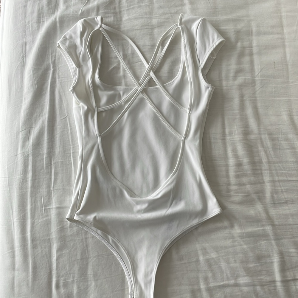 Open-back bodysuit (S) - Picture 2 of 2